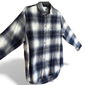 Women's Old Navy The Boyfriend Shirt Flannel Blue White Size Small